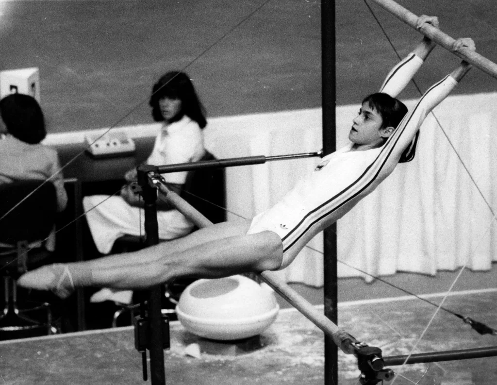 Nadia Comaneci en su ejercicio de 10 en Montreal 1976