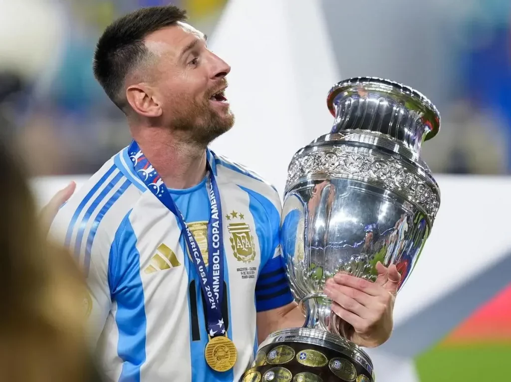 Lionel Messi es el futbolista más laureado